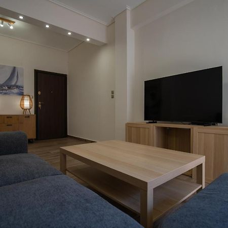 Max Blue Apartment, A Stay Like No Other 比雷埃夫斯 外观 照片