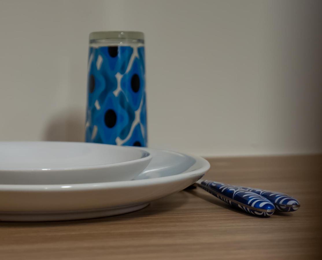 Max Blue Apartment, A Stay Like No Other 比雷埃夫斯 外观 照片