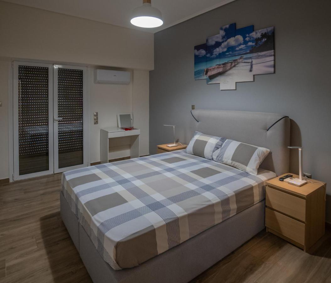 Max Blue Apartment, A Stay Like No Other 比雷埃夫斯 外观 照片